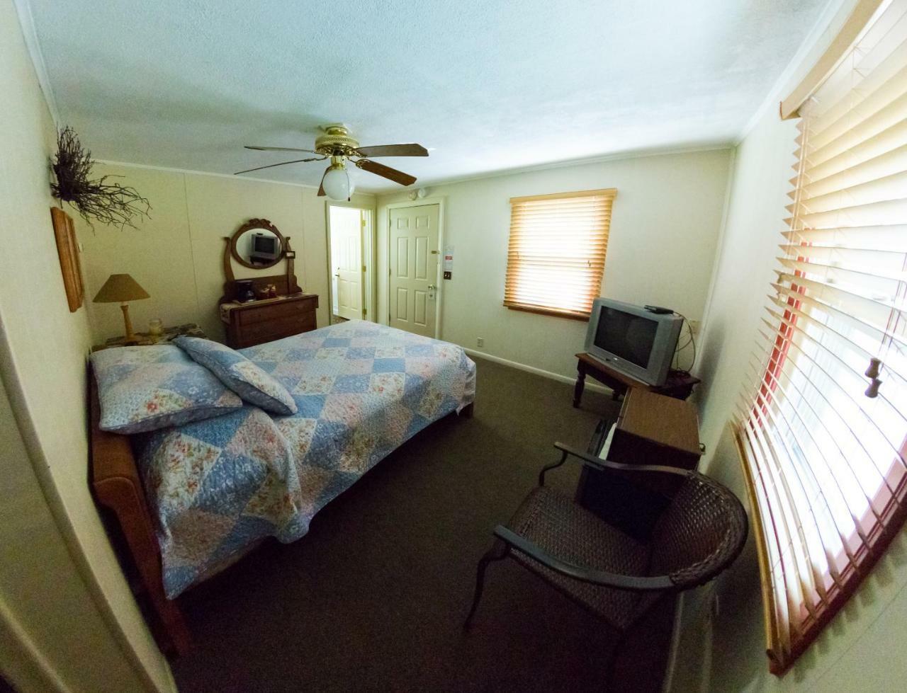Oak Park Inn Whitehall Zewnętrze zdjęcie