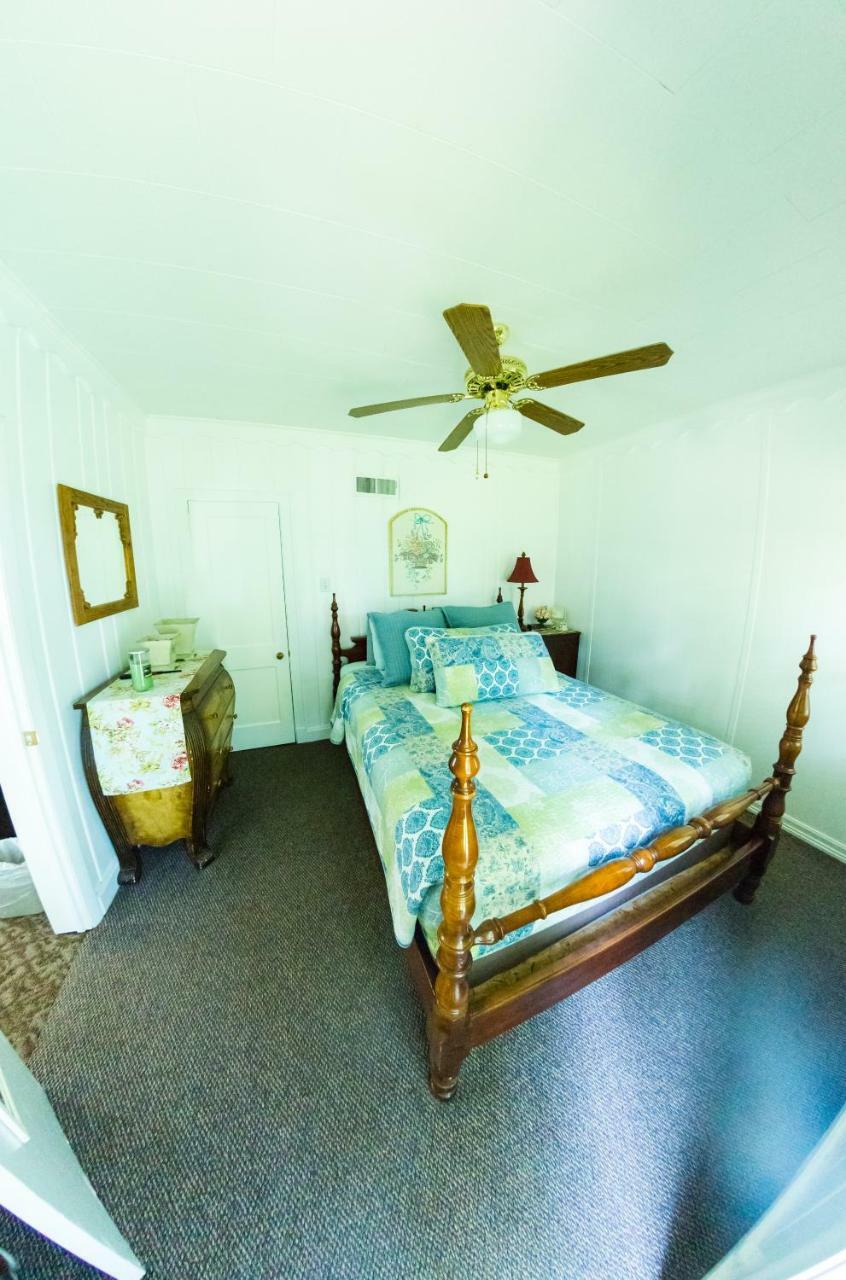 Oak Park Inn Whitehall Zewnętrze zdjęcie