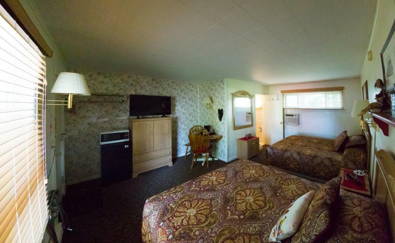 Oak Park Inn Whitehall Zewnętrze zdjęcie